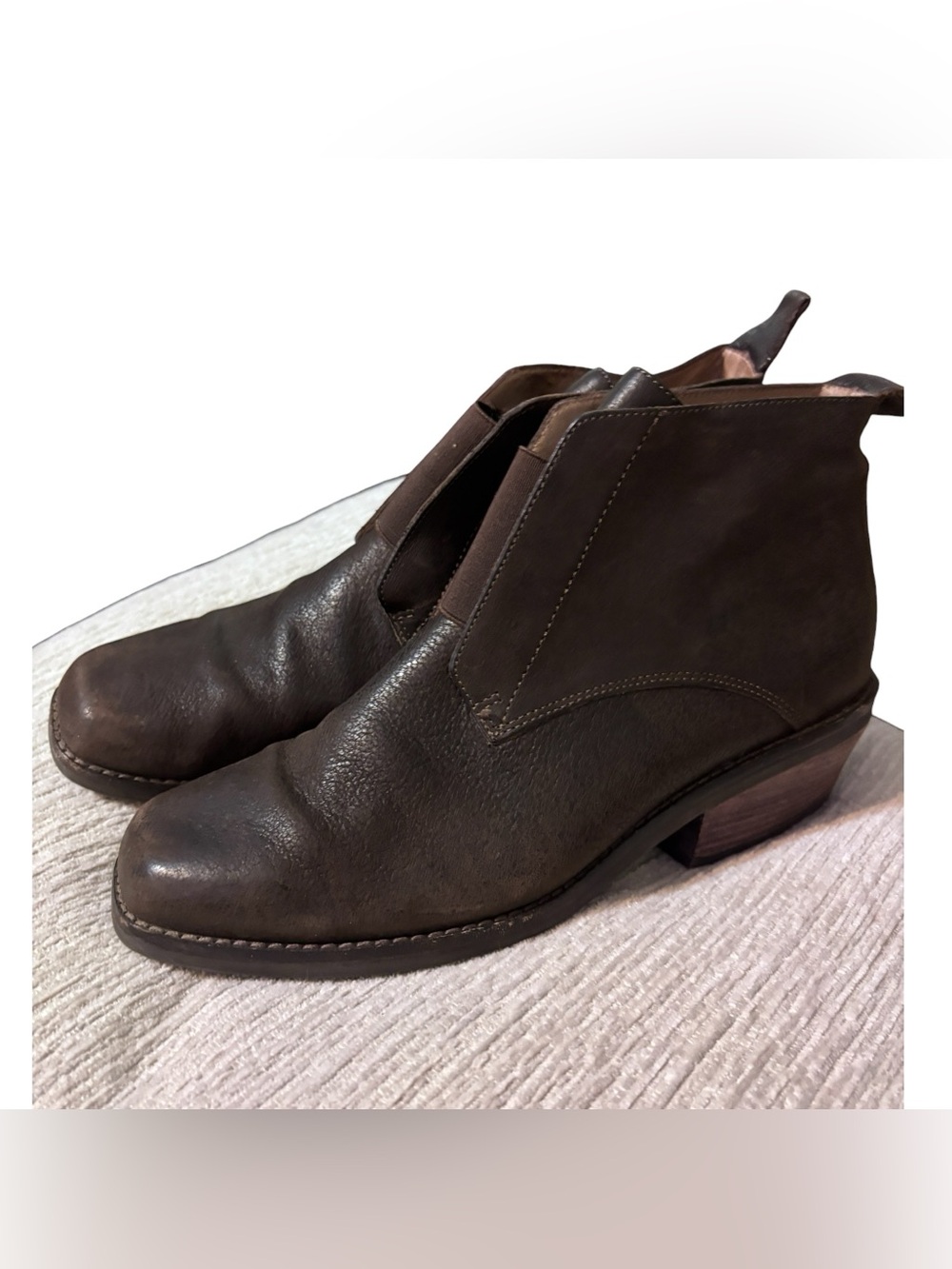 Eileen Fisher Soul Tumbled Nubuck Leather Bootie size 8 M